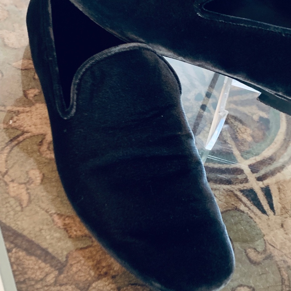 VINCE Velvet black flats size 61/2